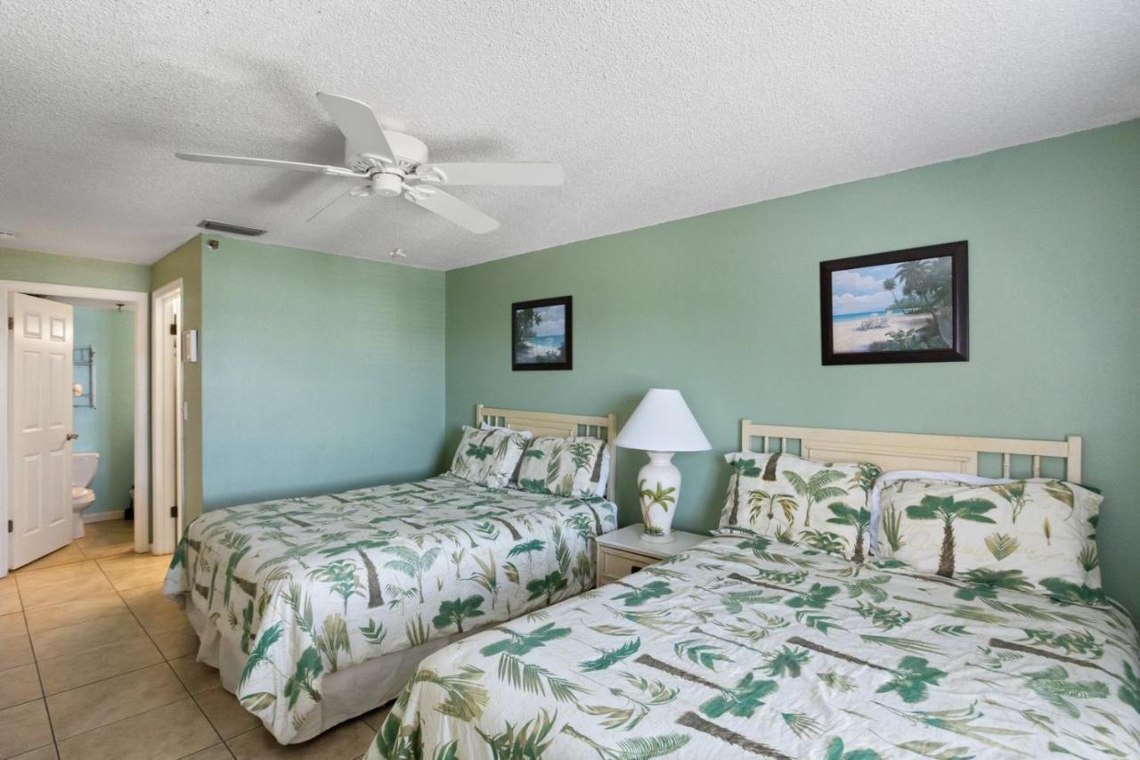 303 Beach Place Condos St. Pete Beach Exterior photo